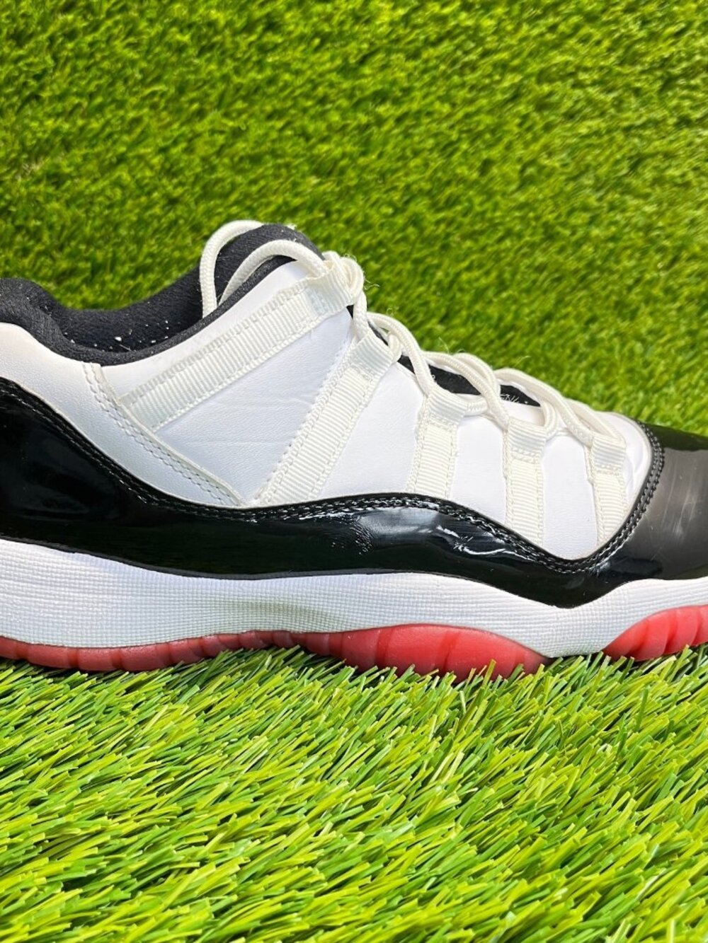 Nike Air Jordan 11 Retro Low Concord Boys Size 7Y White Athletic Shoes Sneakers